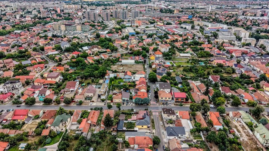 Casa Solida cu Mansarda in Zona Excelenta Parneava - Poză 12