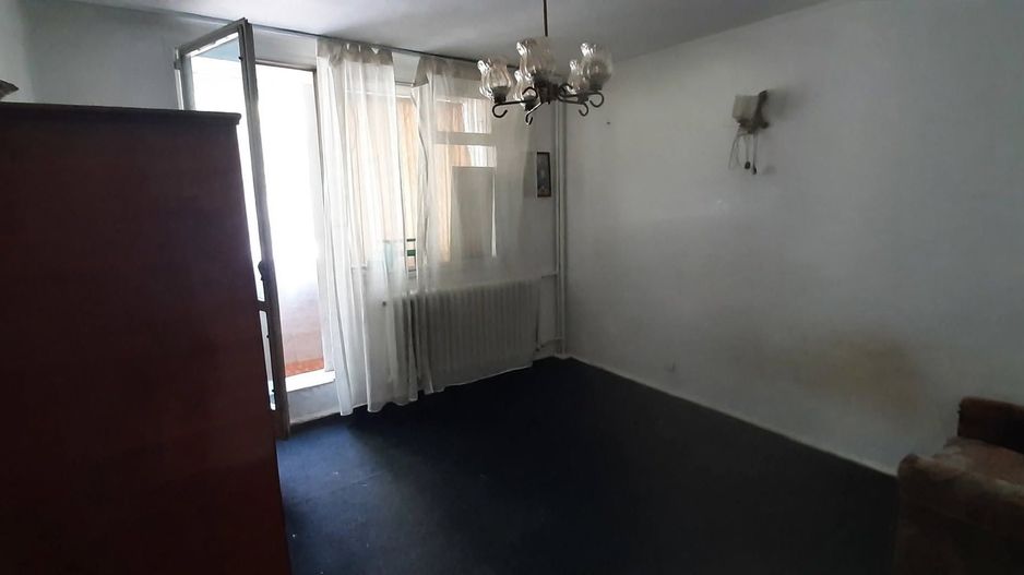 Vanzare Apartament  3 camere decomandat, parter, 68 mp,  metrou Valea Ialomiței - Poză 3