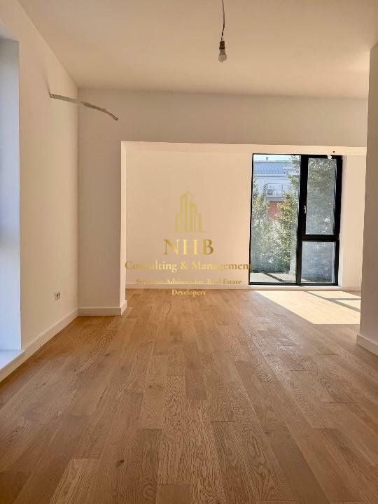 Vila de vanzare 8 camere , Zona Herestrau - Poză 12