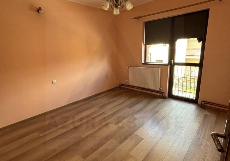 Casa 3 dormitoare curte de 300 mp utili garaj deschis Calea Surii Mici - Poză 4