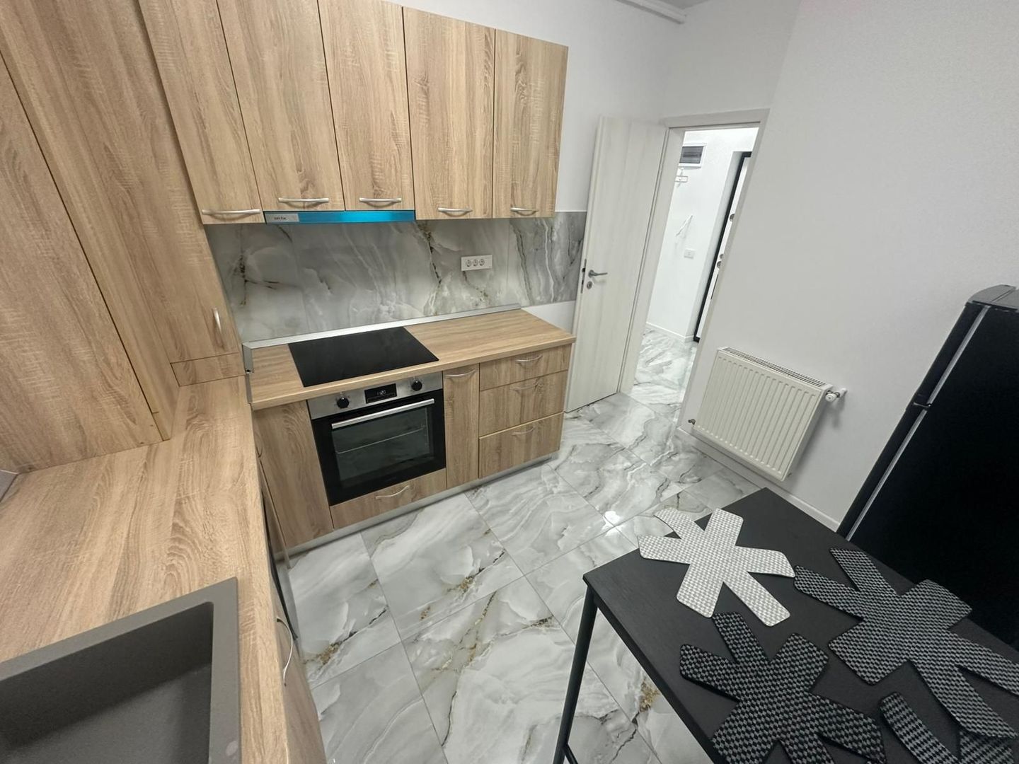GARSONIERA - PARCARE INCLUSA, BUCATARIE NCHISA, CENTRALA PROPRIE - Poză 4