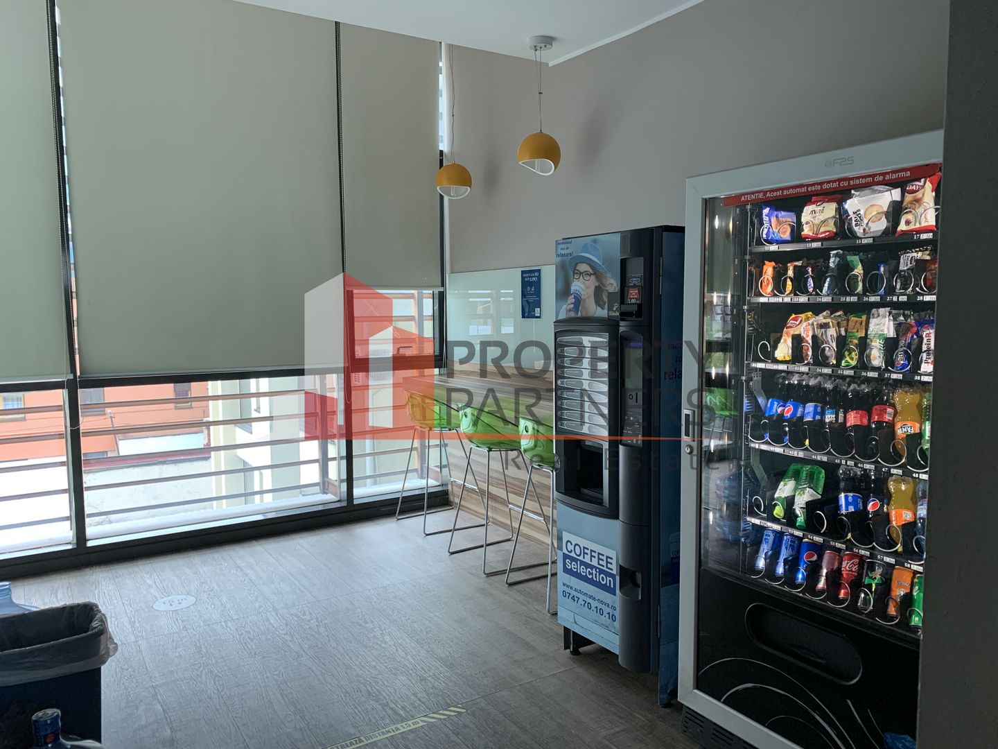 Spatiu de birou - Poză 7