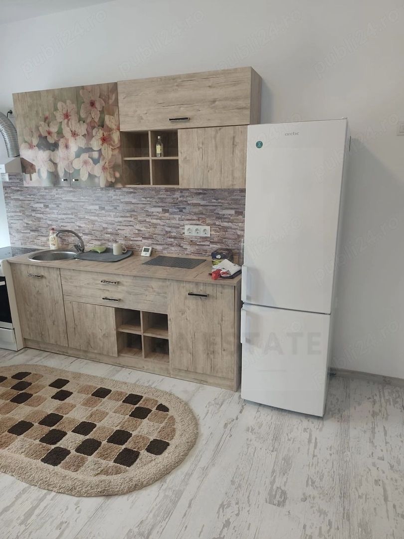 Garsoniera  47 mp etaj 2 cu lift si balcon pe strada Doamna Stanca - Poză 2
