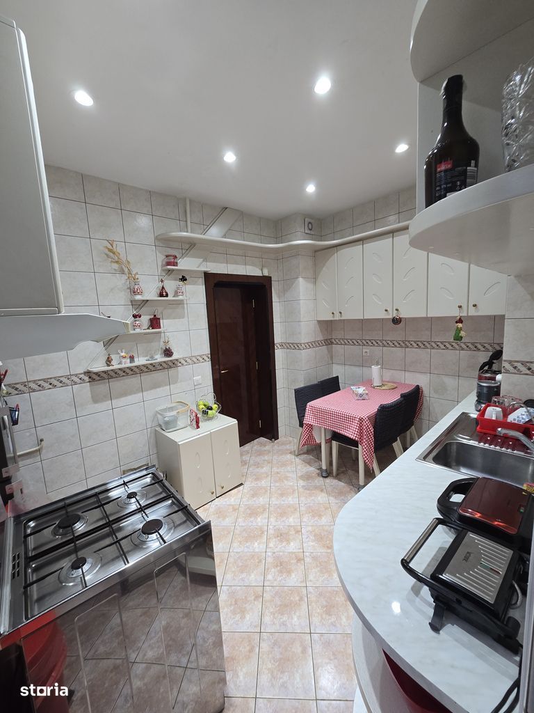 Vânzare apartament 4 camere Vasile Lascar 33 - Poză 4
