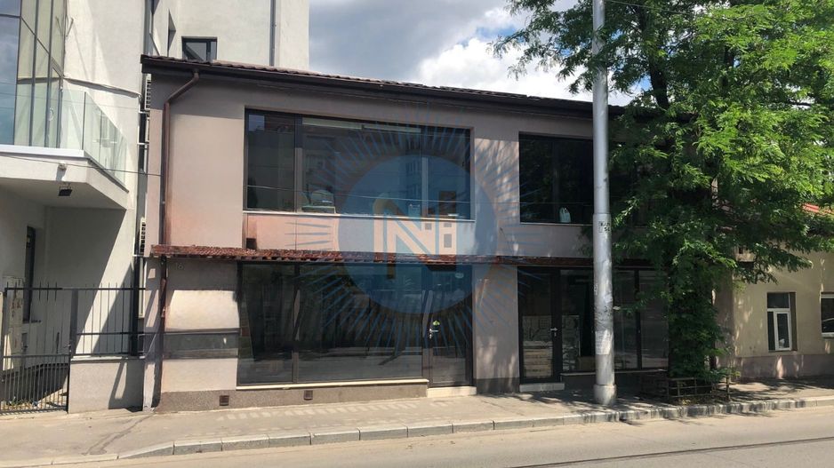 Spatiu comercial /Birouri stradal - Poză 1