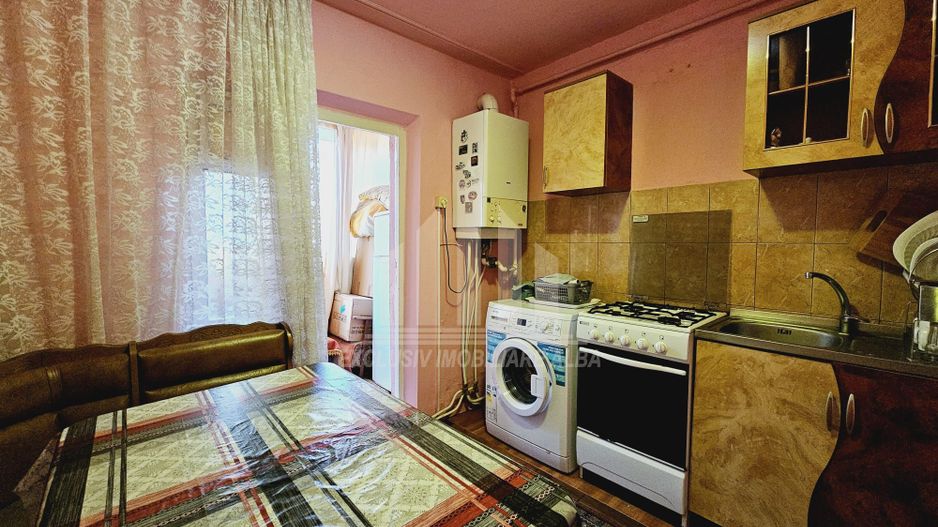 Apartament cu 3 camere decomandate, cartierul Industrial - Poză 3