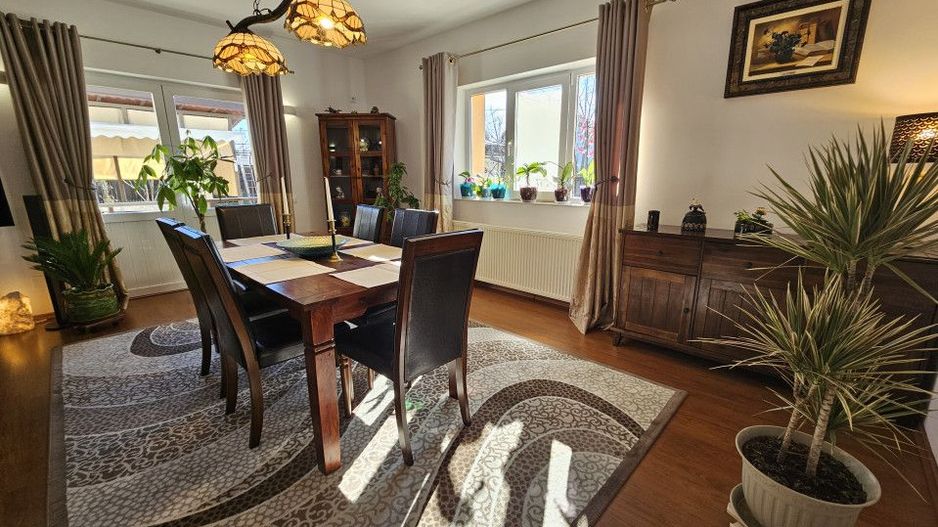 Vilă P +M în centrul orașului Otopeni, 7 + camere, anexe apartament - Poză 2