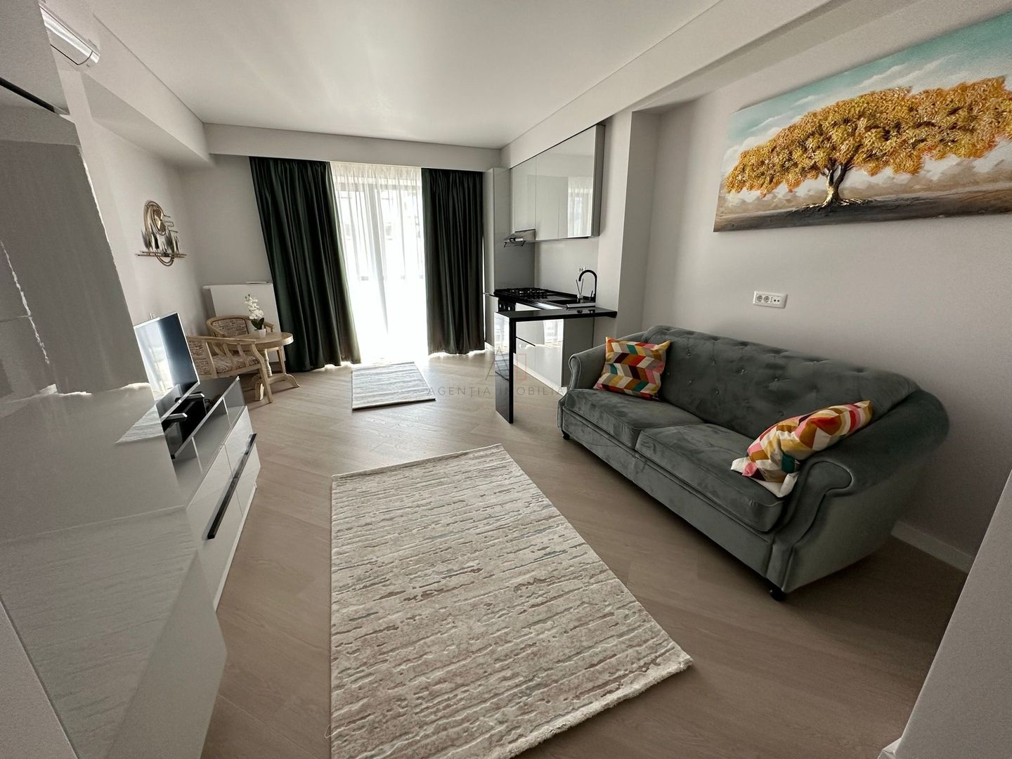 Inchiriere 2 camere Cortina North I Parcare inclusa - Poză 1