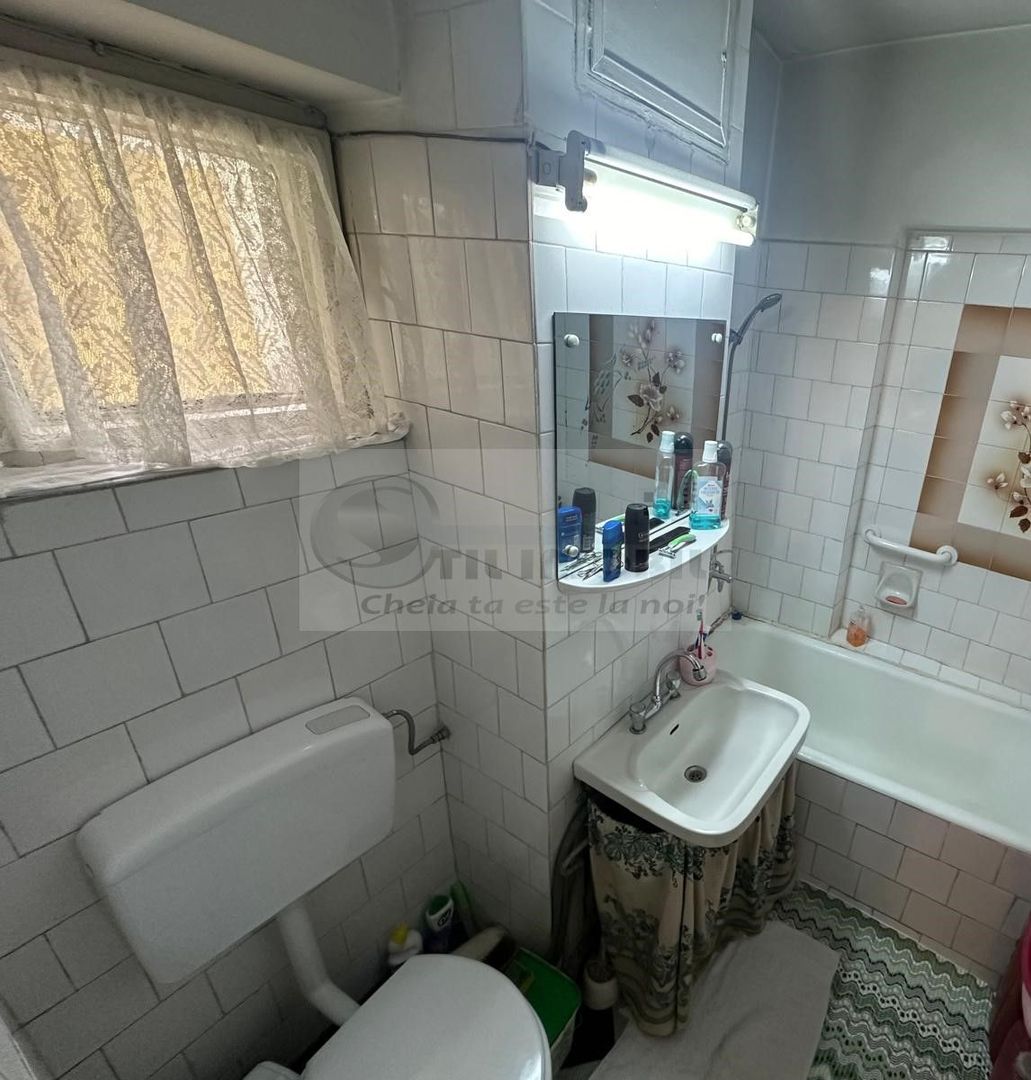 Ap 3 cam decomandat Ultracentral, et 8/10, 65 mp- 215.000 € - Poză 7