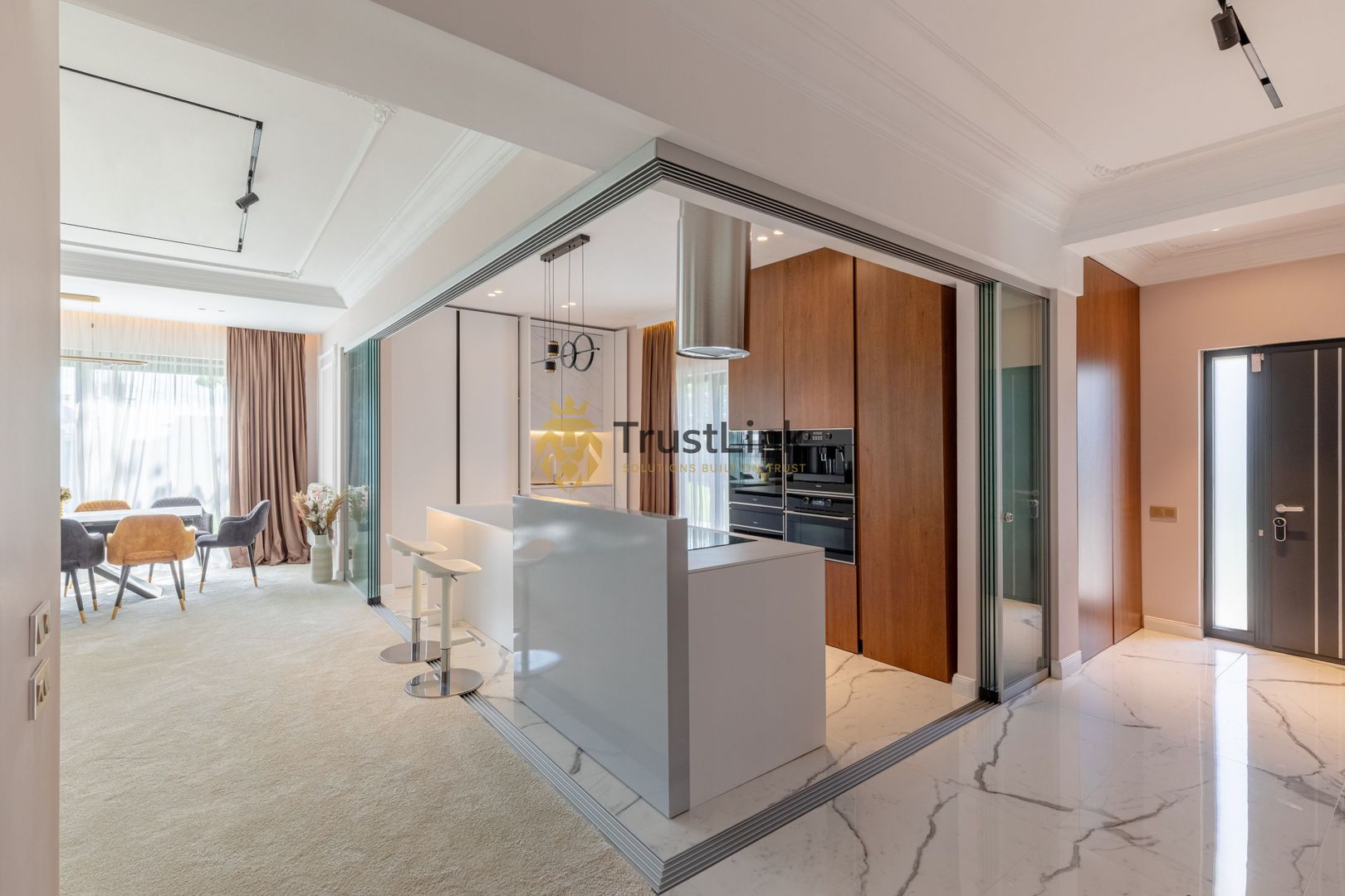 Casă premium teren 3.000 mp, livadă și zonă BBQ – Frumusani - Poză 2