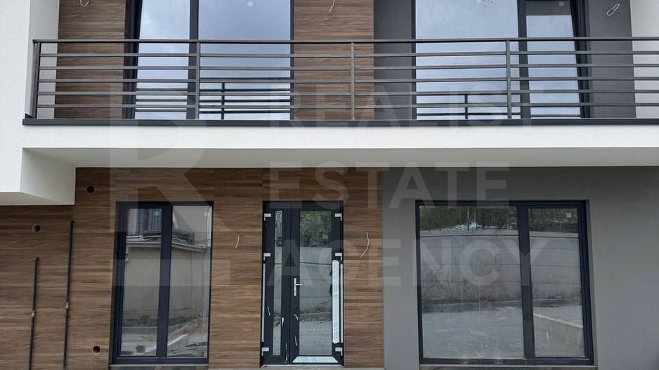 Vânzare, casă, 2 nivele, 3 camere, strada Prieteniei, Grătiești - Poză 2
