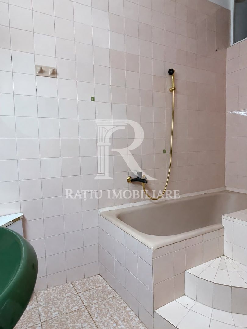 Apartament spațios cu 3 camere de închiriat | George Enescu | Oradea - Poză 12