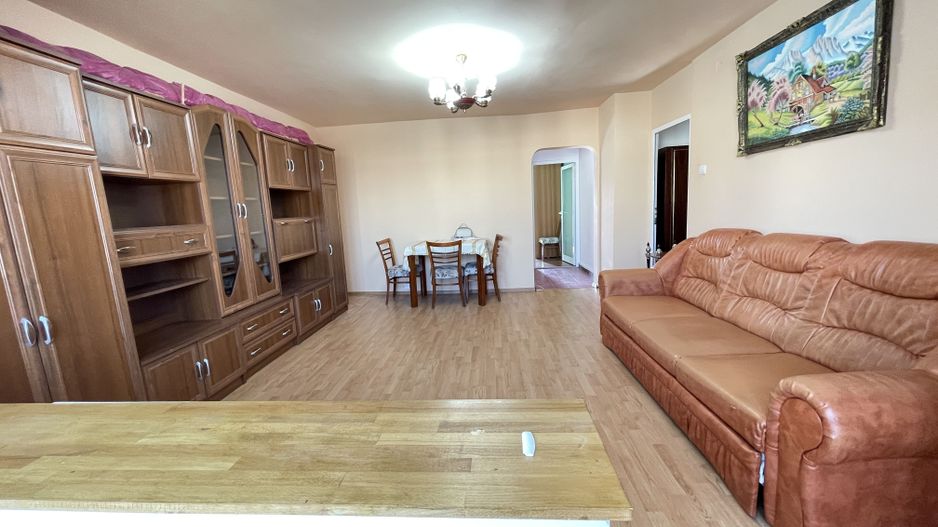 Apartament spațios cu două camere, etajul 4 cu acoperiș. - Poză 3