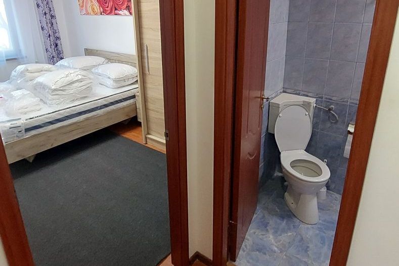 Închiriere Apartament cu 2 camere, renovat, etaj 2, balcon inchis, Titan metrou - Poză 17