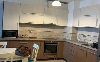Apartament cu 3 camere in zona Parcului Central (Platinia) - Poză 3
