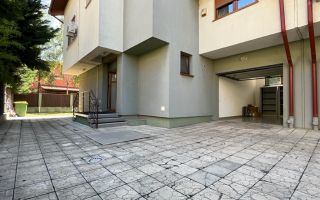 Vila spatioasa 6 dormitoare | gradina | Garaj - Poză 45