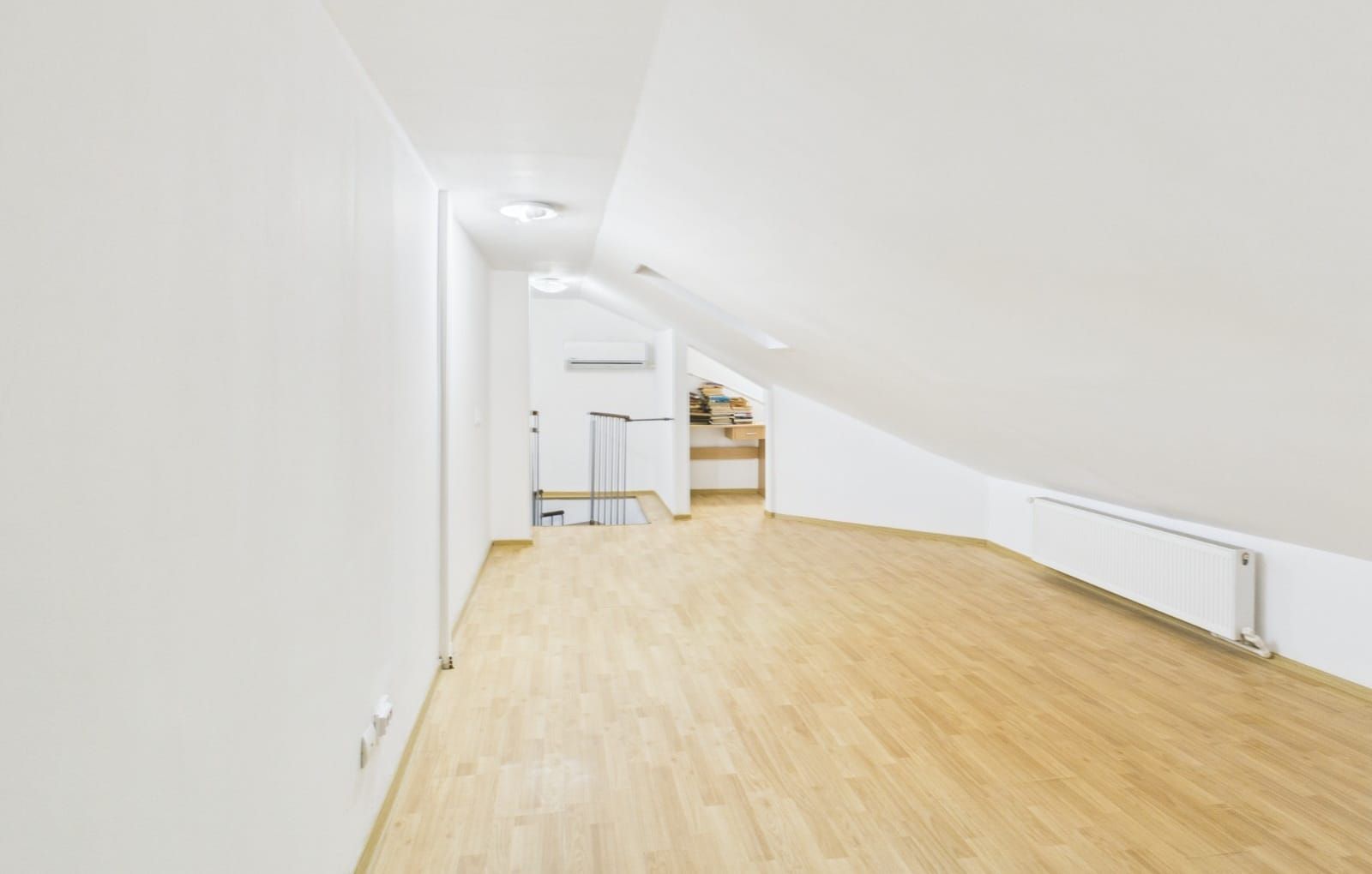 Apartament 1 cameră cu balcon și pod compartimentat | Dâmbovița, Timiș - Poză 10