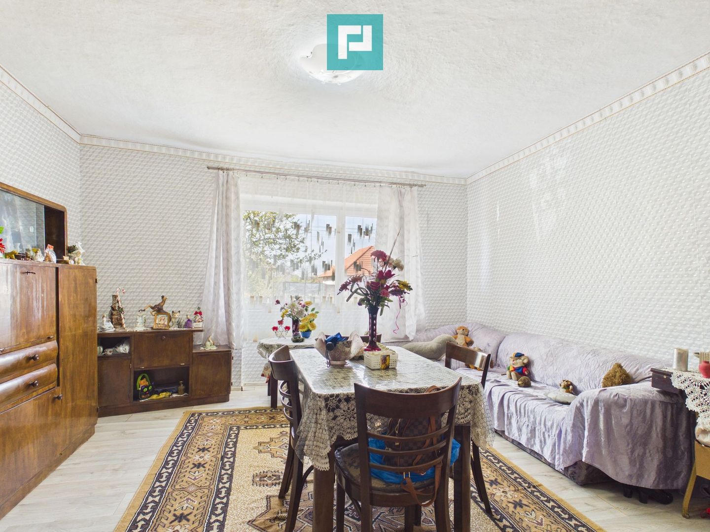 Casă cu 3 camere și 1047 mp în Peregu Mic - Poză 15