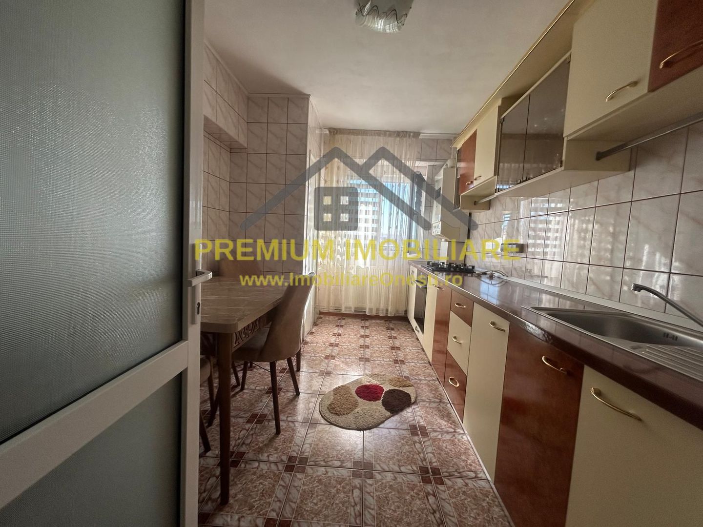 Apartament 2 camere de vânzare zona de jos, Onesti - Poză 7