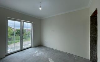 Duplex desparțit - 5 camere și 3 băi- Moșnița Nouă - Poză 5
