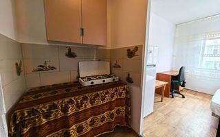 Cameră cămin mobilată cu baie proprie, în Complexul C4, zona Nicolina, Iași - Poză 5