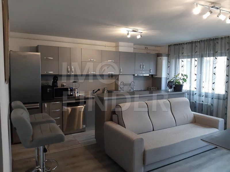 Vanzare apartament 3 camere GARAJ zona BMW - Poză 2