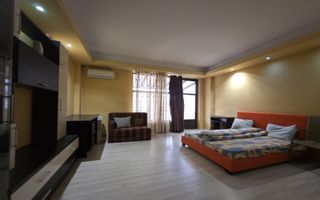 Vilă spațioasă, central, ideală pentru activități comerciale/birouri - Poză 12