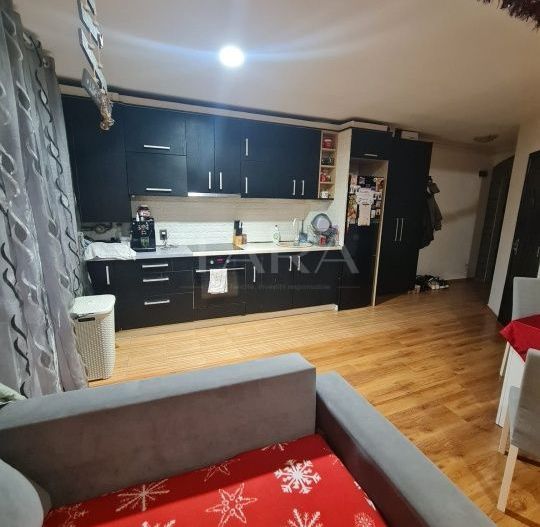 Apartament 3 camere zona Terra Florești parcare inclusă in pret. - Poză 3