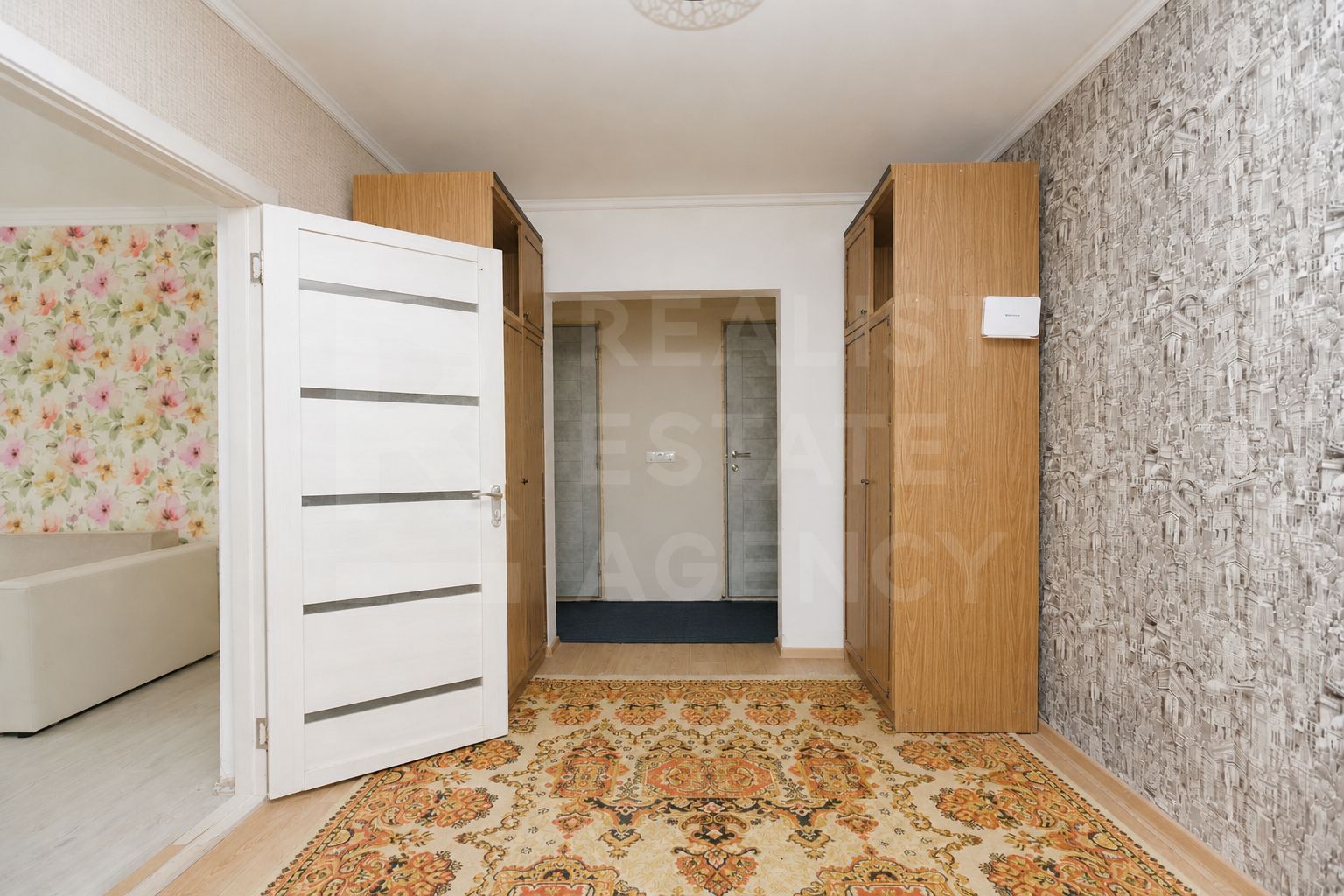 Vânzare ,apartament ,5 camere, str.Botanica Veche, sectorul Botanica - Poză 10