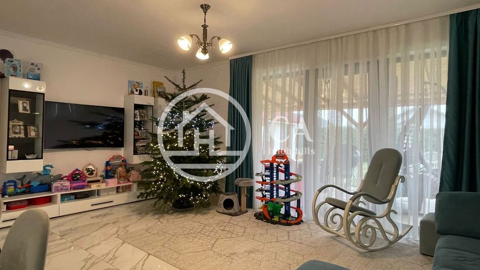 Casă de închiriat cu 4 camere în Santandrei, Oradea. - Poză 5