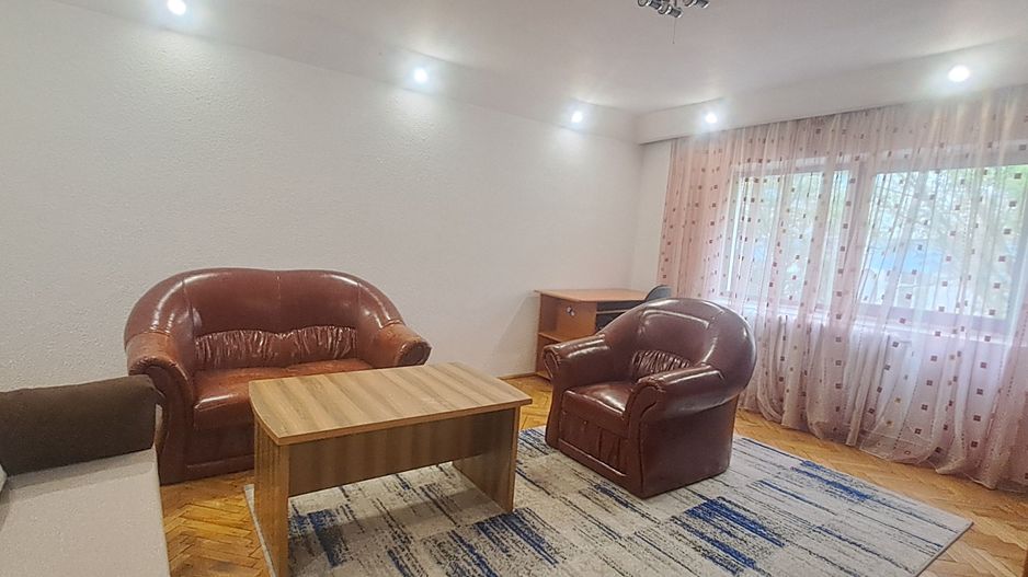 3 camere | Decomandat | Centrala proprie | Parcare - Poză 2