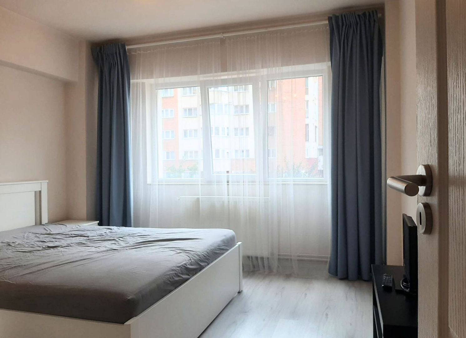 Vanzare 3 camere complet renovat zona pietonala Racadau - Poză 14