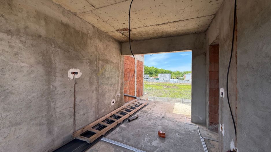 Eleganță și natură: vilă urbană exclusivistă în Tunari - Poză 10