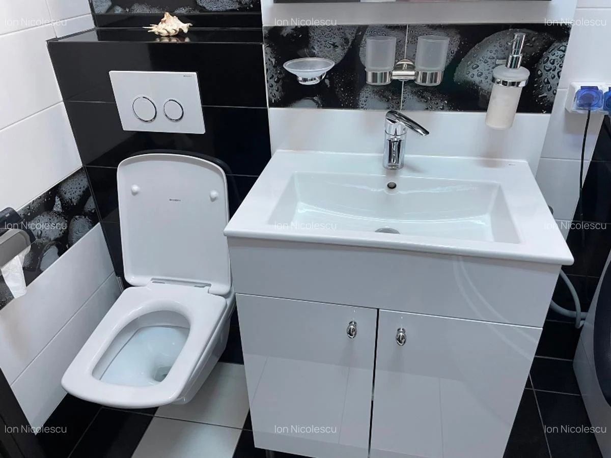 APARTAMENT DE LUX DECOMANDAT BLOC REABILITAT METROU GORJULUI - Poză 3