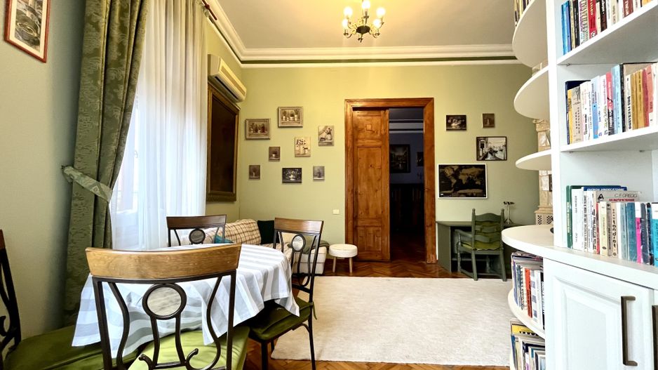 Apartament grandios cu vedere spectaculoasă spre Piața Libertății - Poză 12