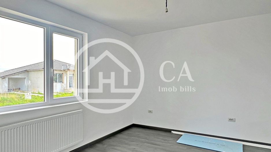 Casa de vânzare cu 4 camere in Sântandrei, Bihor - Poză 2