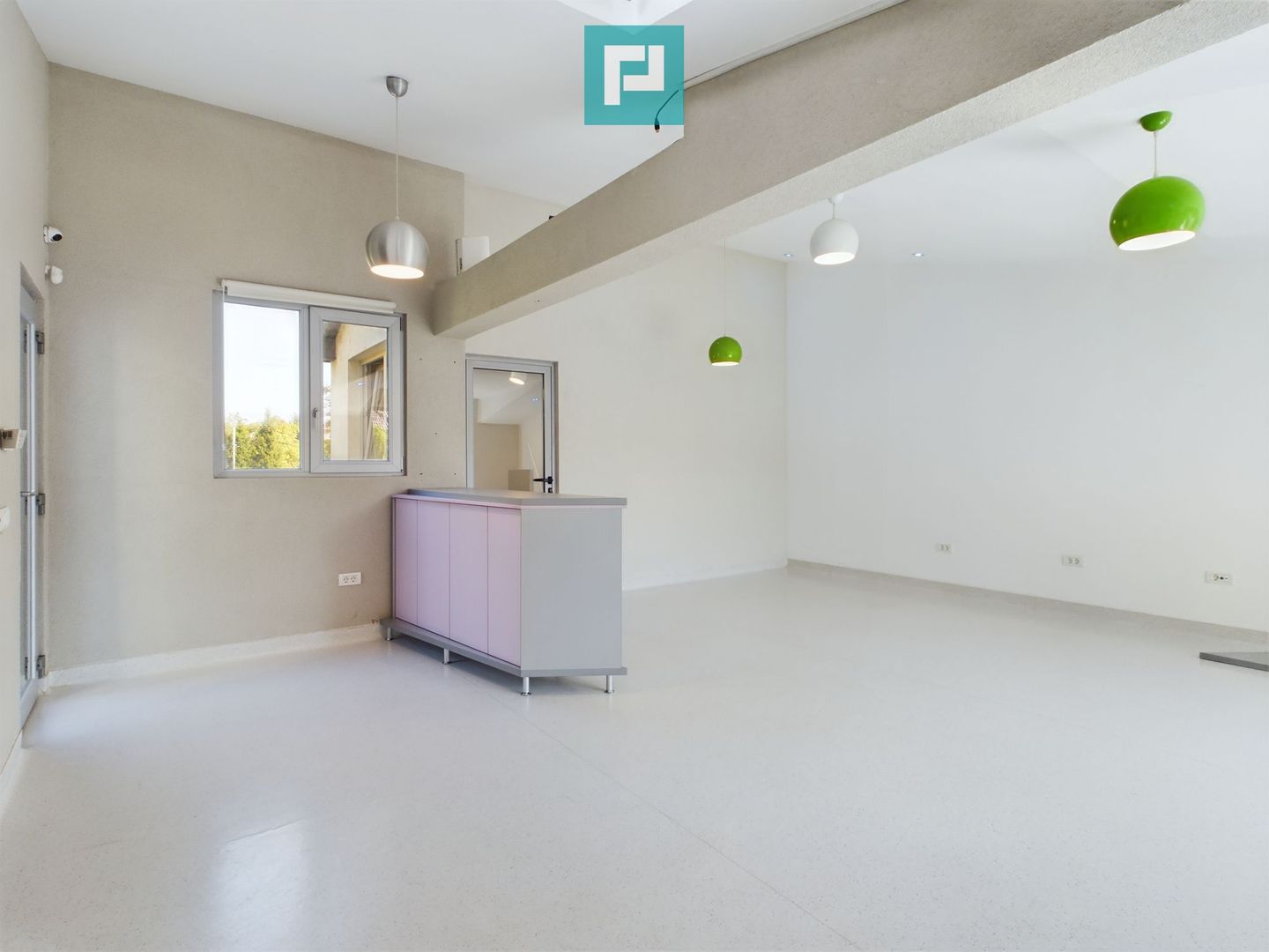 Vilă cu destinație multiplă situată ultracentral - Poză 13