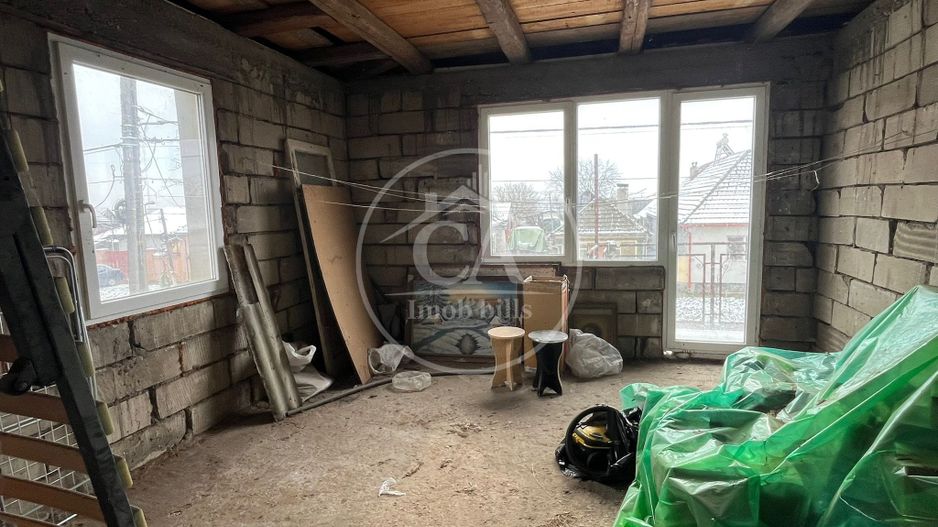 Casa de vanzare D+P+E+M cu 5 camere în Livada De Bihor - Poză 7