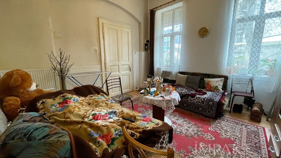 Vând apartament 2 camere la casa cu curte in centru Clujului! Parcare! - Poză 2