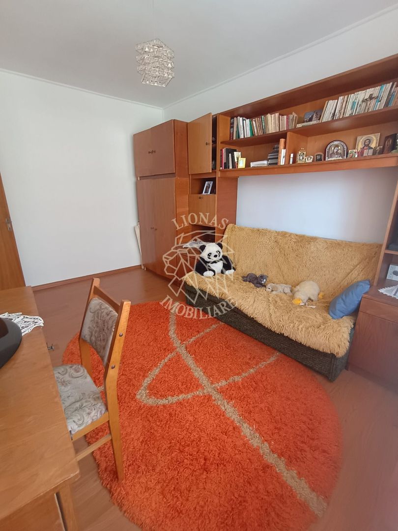 Apartament decomandat 4 camere 82 mp util-balcon-2 bai-Zona Nasaudului - Poză 6