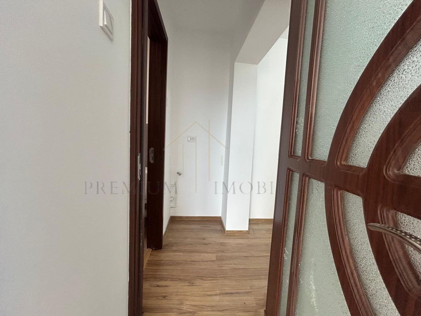 Apartament 3 camere  2 băi | renovat 2025 | parcare - Poză 13