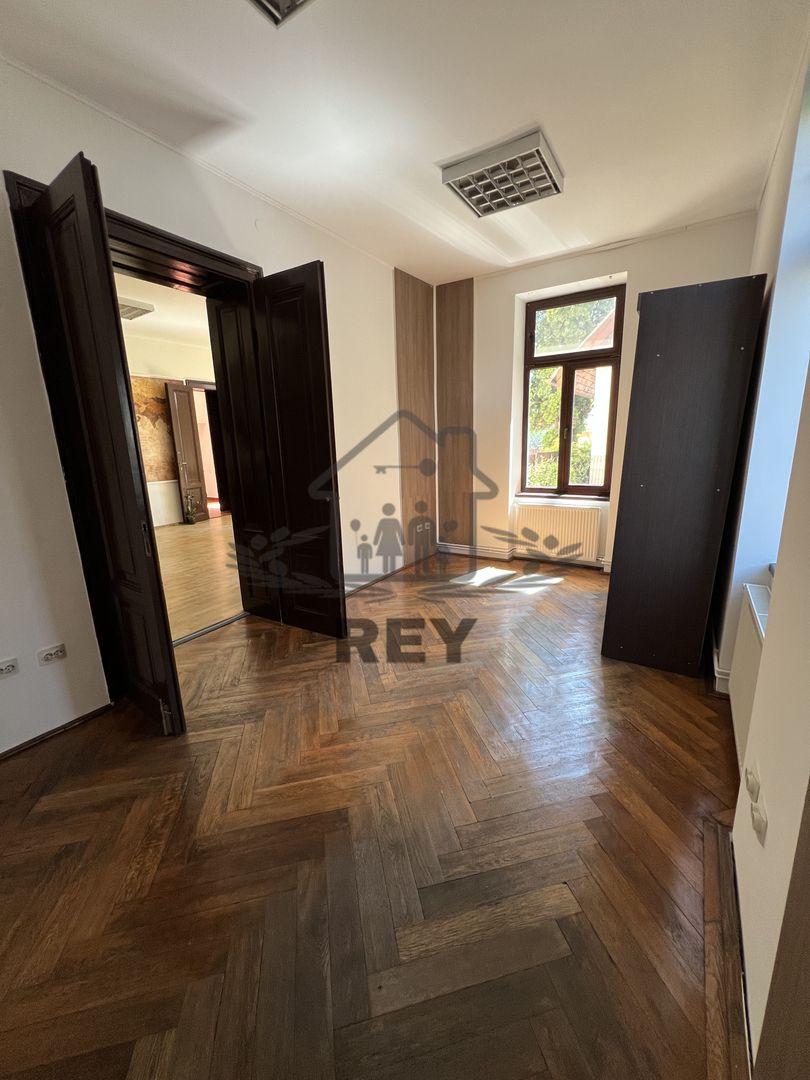Spațiu de birou Parter 4 camere/120 mpu, curte proprie/parcare - Poză 2