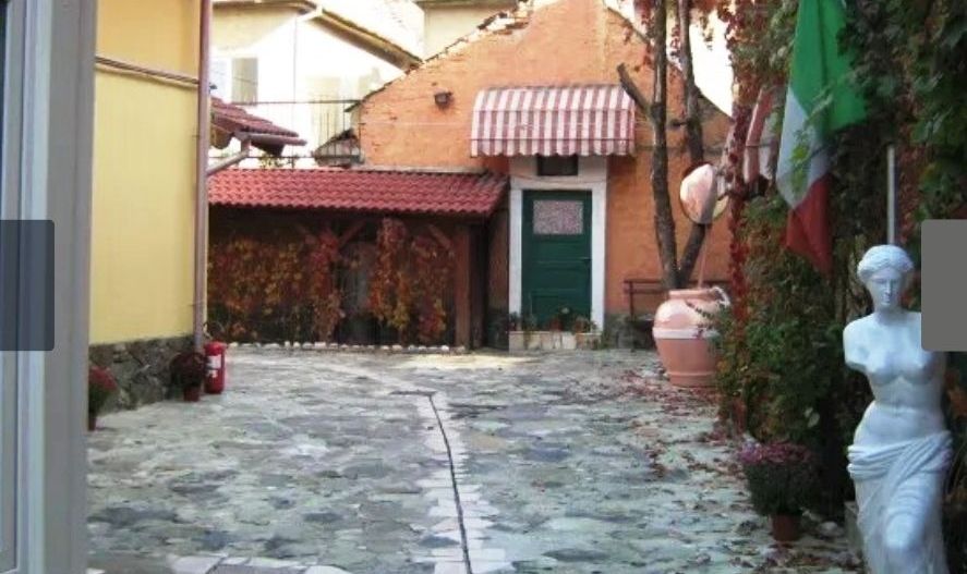 Pensiune cu 18 camere in centrul Brasovului - Poză 18