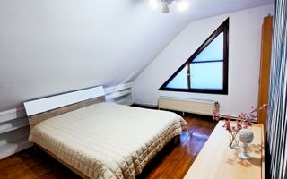 Ap 3 Camere la Mansardă de Casă - Utilități Separate - Poză 3