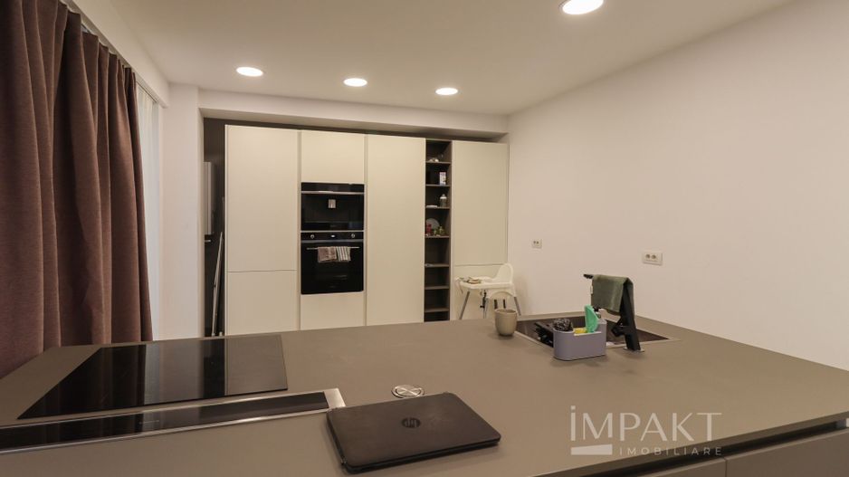 Penthouse dispus pe 2 niveluri in Dambul Rotund - Poză 9