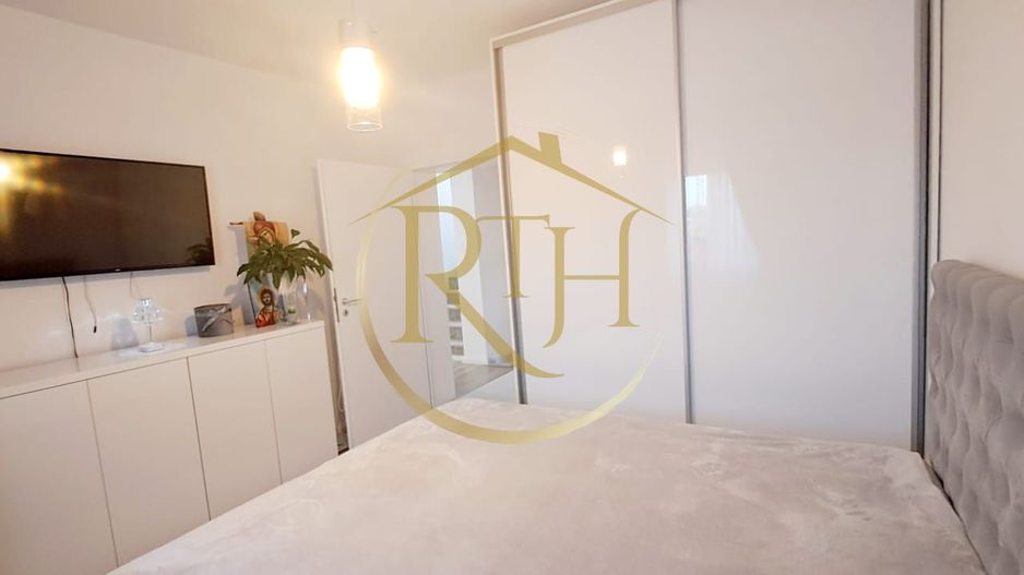 Vând casă  vila cu 5 camere,in Giroc ,materiale premium,comision ,0' - Poză 18