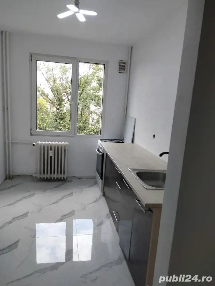 De vanzare apartament de 2 camere renovat total in Titan, aproape de Auchan - Poză 1