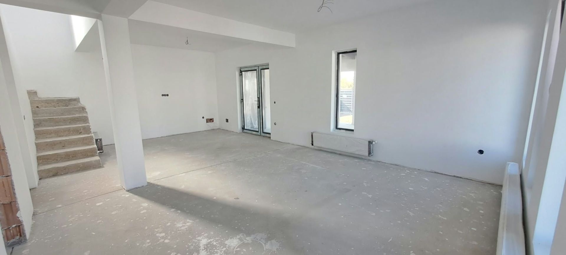 BÂCU, CASĂ/ VILĂ P+1ET+Pod, teren 484 mp, 4 camere, 3 bai, STB - 800 m - Poză 4