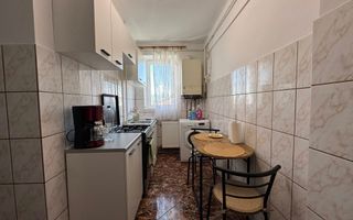 De Inchiriat - Apartament 3 Camere - Poză 4