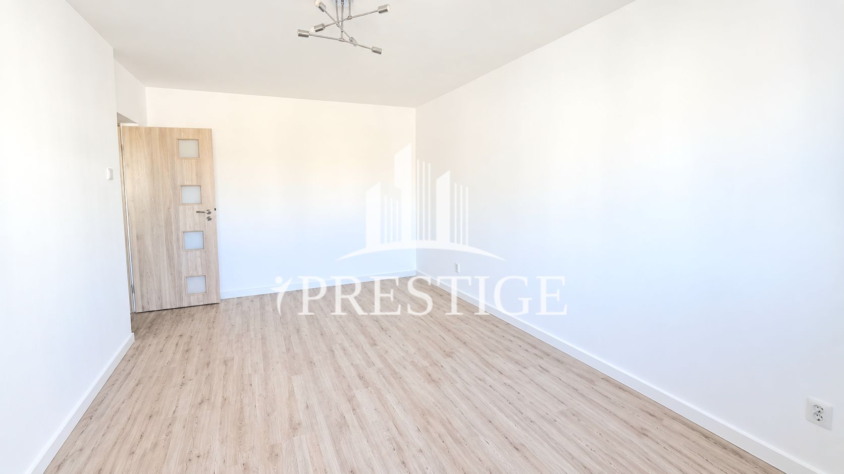APARTAMENT 3 CAMERE DECOMANDAT, BALCON, RENOVAT, 66 MP,  MIHAI VITEAZU - Poză 3